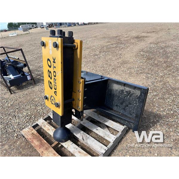 AGROTK HYDRAULIC SKID STEER POST DRIVER