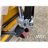 Image 5 : 6.500 LB PALLET JACK
