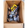 Image 2 : NEW DeWalt DW-715 Heavy Duty 12'" Single-Bevel Compound Miter Saw