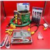 Image 1 : Assorted Tools w/ Hand-Powered Spreader & Wood Chisel Set