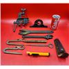 Image 1 : Assorted VTG Tools w/ Table Vise