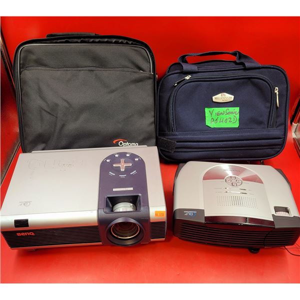 Texas Instruments Digital Projector Texas Instruments DLP & Benq Projectors w/ Case