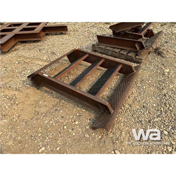 STEEL 5 STEPS STAIRS