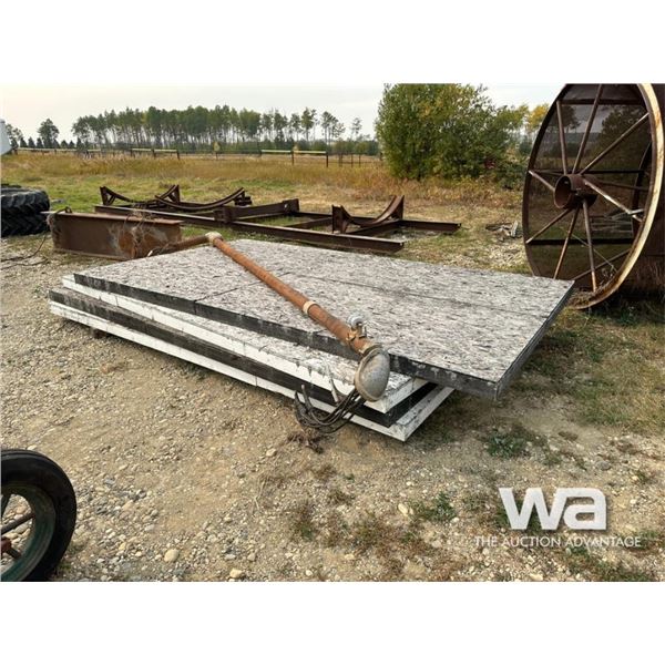 (4) WOODEN MATS AND LIGHT POLE