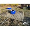 Image 2 : WOOD MAT W/ LIVESTOCK WATERER