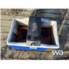 Image 6 : WOOD MAT W/ LIVESTOCK WATERER