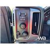 Image 13 : 2015 GMC 3500HD CREW CAB FLATBED TRUCK