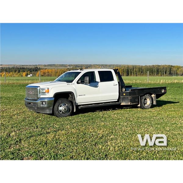2015 GMC 3500HD CREW CAB FLATBED TRUCK