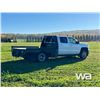 Image 3 : 2015 GMC 3500HD CREW CAB FLATBED TRUCK