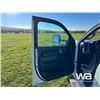 Image 7 : 2015 GMC 3500HD CREW CAB FLATBED TRUCK