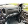 Image 8 : 2022 GMC SIERRA AT4 CREW CAB PICKUP