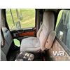 Image 7 : 2007 WESTERN STAR T/A BALE MOVER TRUCK