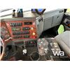 Image 9 : 2007 WESTERN STAR T/A BALE MOVER TRUCK