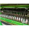 Image 12 : 2011 JOHN DEERE 568 ROUND BALER