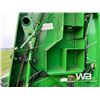Image 20 : 2011 JOHN DEERE 568 ROUND BALER