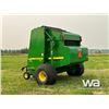 Image 4 : 2011 JOHN DEERE 568 ROUND BALER