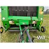 Image 9 : 2011 JOHN DEERE 568 ROUND BALER