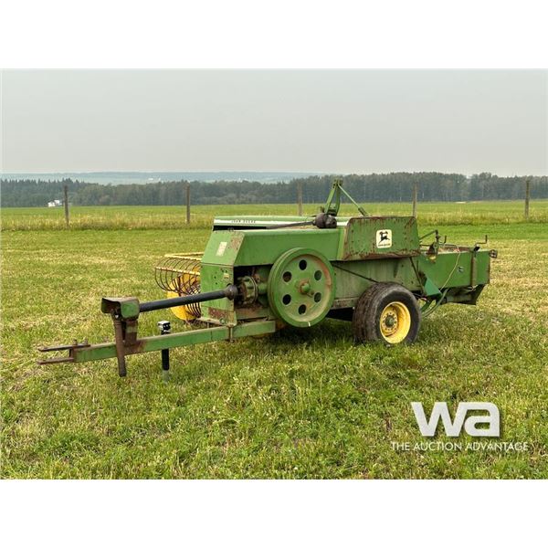 JOHN DEERE 336 SQUARE BALER