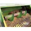 Image 9 : JOHN DEERE 336 SQUARE BALER