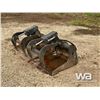 Image 1 : BOBCAT 74 IN. GRAPPLE BUCKET