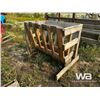 Image 1 : WOOD SQUARE BALE FEEDER