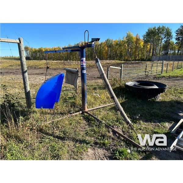 LEWIS CATTLE OILER & MINERAL FEEDER