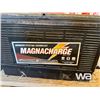 Image 6 : (4) MAGNACHARGE BATTERIES, (2) JERRY CANS