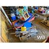 Image 3 : SLEDS, HOCKEY STICKS, GOLF BAGS, CROSS COUNTRY SKI
