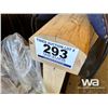 Image 5 : OUTBACK SADDLE WITH WOOD STAND
