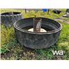 Image 4 : CUSTOM BUILT TIRE WATERING BOWL