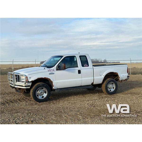 2006 FORD F350 XLT E-CAB PICKUP