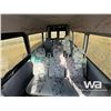 Image 13 : 2006 DODGE SPRINTER 12 PASSENGER VAN