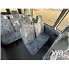 Image 15 : 2006 DODGE SPRINTER 12 PASSENGER VAN