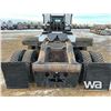 Image 37 : 2012 KENWORTH T800 TRI DRIVE SLEEPER WINCH TRACTOR