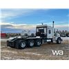 Image 3 : 2012 KENWORTH T800 TRI DRIVE SLEEPER WINCH TRACTOR