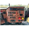 Image 10 : 1999 INTERNATIONAL 9200 T/A SLEEPER TRUCK TRACTOR