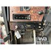 Image 13 : 1999 INTERNATIONAL 9200 T/A SLEEPER TRUCK TRACTOR