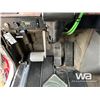 Image 14 : 1999 INTERNATIONAL 9200 T/A SLEEPER TRUCK TRACTOR