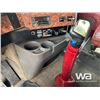 Image 15 : 1999 INTERNATIONAL 9200 T/A SLEEPER TRUCK TRACTOR