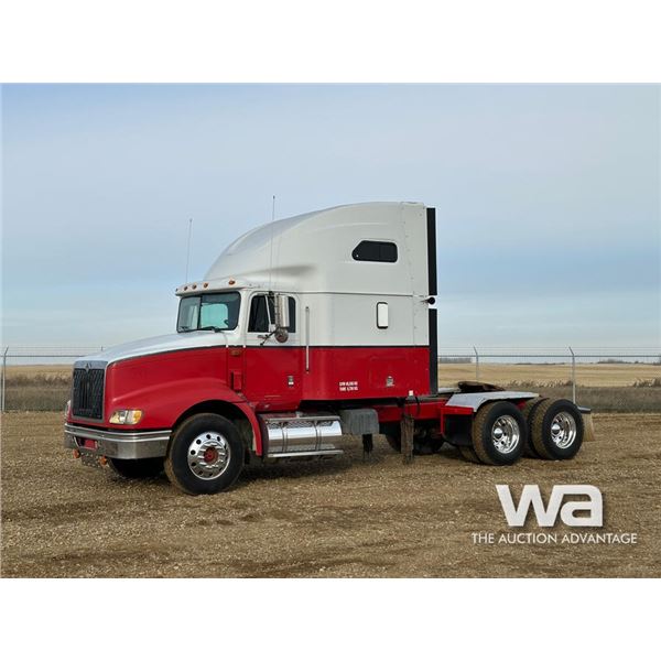 1999 INTERNATIONAL 9200 T/A SLEEPER TRUCK TRACTOR