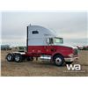 Image 2 : 1999 INTERNATIONAL 9200 T/A SLEEPER TRUCK TRACTOR