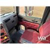 Image 8 : 1999 INTERNATIONAL 9200 T/A SLEEPER TRUCK TRACTOR