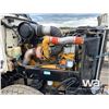Image 20 : 1999 PETERBILT 378 T/A  FUEL & LUBE TRUCK