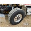 Image 24 : 1999 PETERBILT 378 T/A  FUEL & LUBE TRUCK