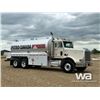 Image 2 : 1999 PETERBILT 378 T/A  FUEL & LUBE TRUCK