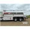 Image 32 : 1999 PETERBILT 378 T/A  FUEL & LUBE TRUCK