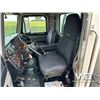 Image 6 : 1999 PETERBILT 378 T/A  FUEL & LUBE TRUCK