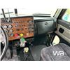 Image 8 : 1999 PETERBILT 378 T/A  FUEL & LUBE TRUCK