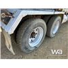 Image 28 : 2001 FREIGHTLINER T/A PRESSURE TRUCK