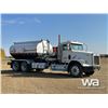 Image 2 : 2001 FREIGHTLINER T/A PRESSURE TRUCK